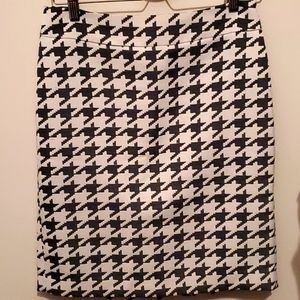 Banana republic houndstooth skirt